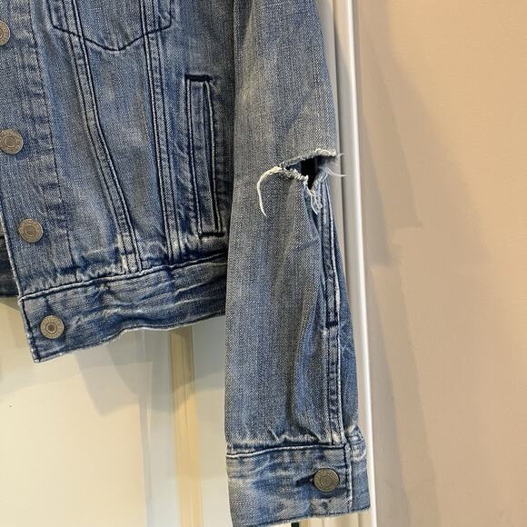 Levi distressed denim jacket w/ Méxican sugar skull/day of the dead patch -XS - Picture 6 of 13